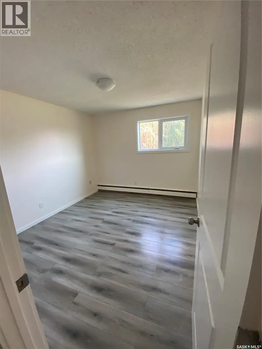 2311 Ross CRESCENT