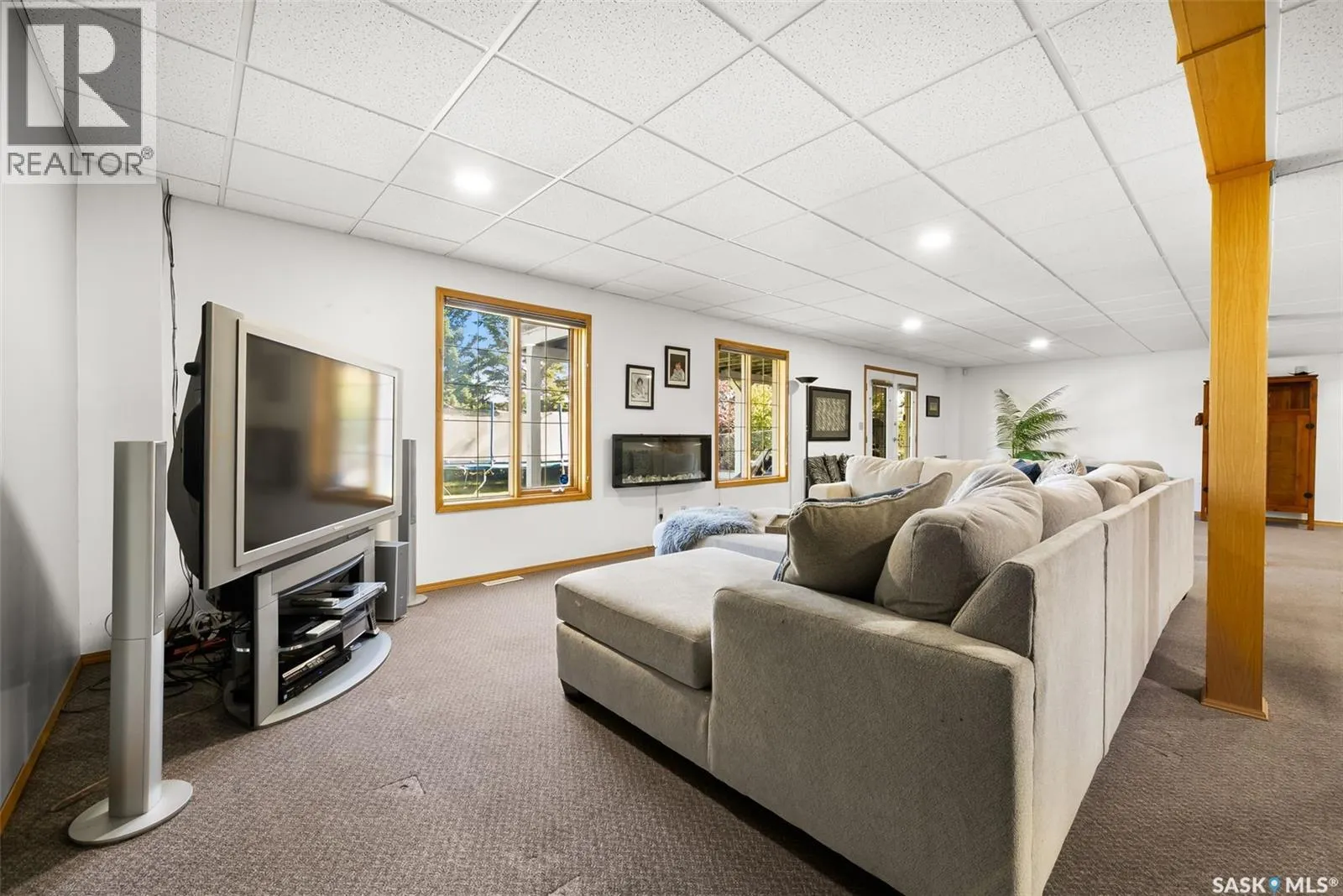 20 SAPPHIRE BAY