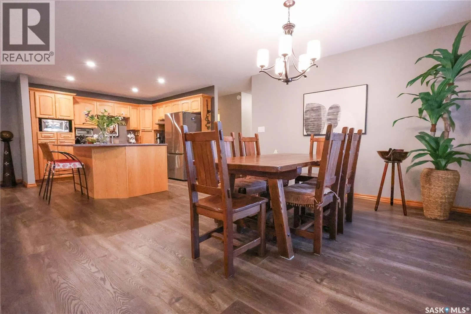 105 Crestview DRIVE