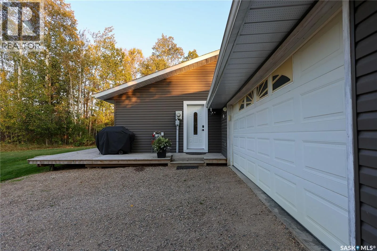 105 Crestview DRIVE