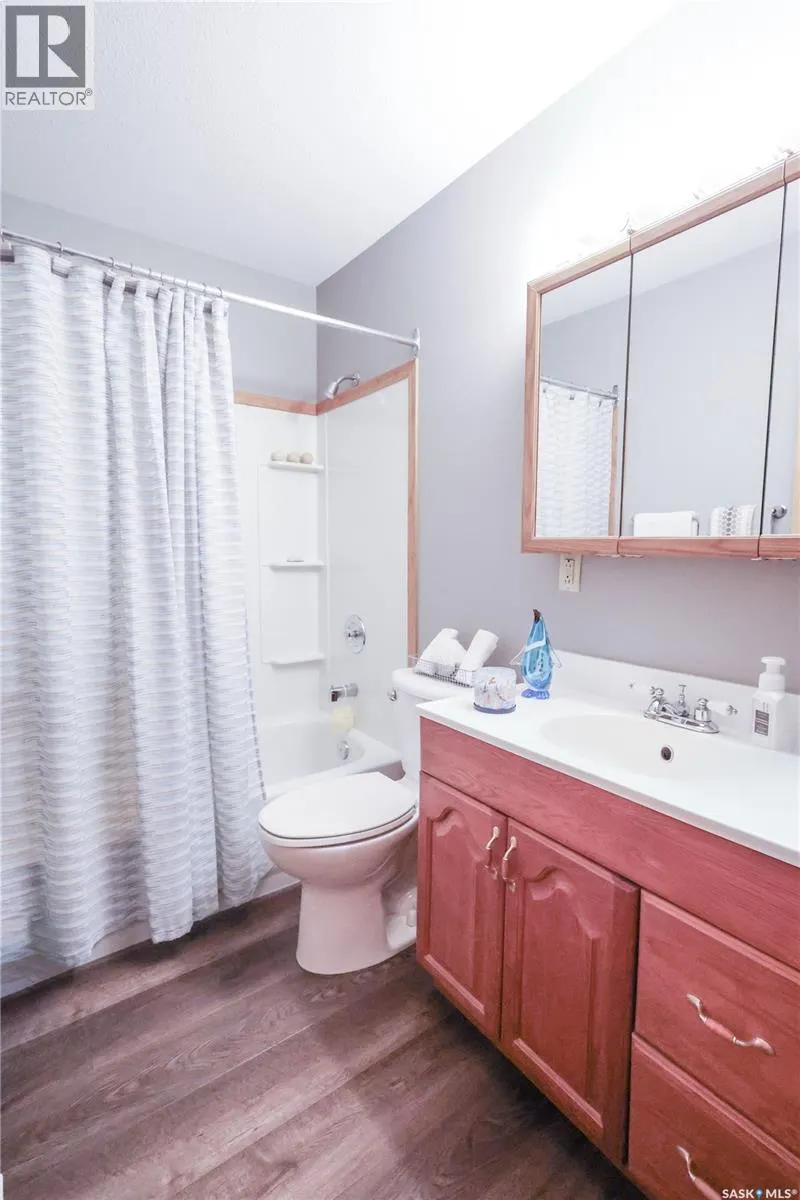 105 Crestview DRIVE