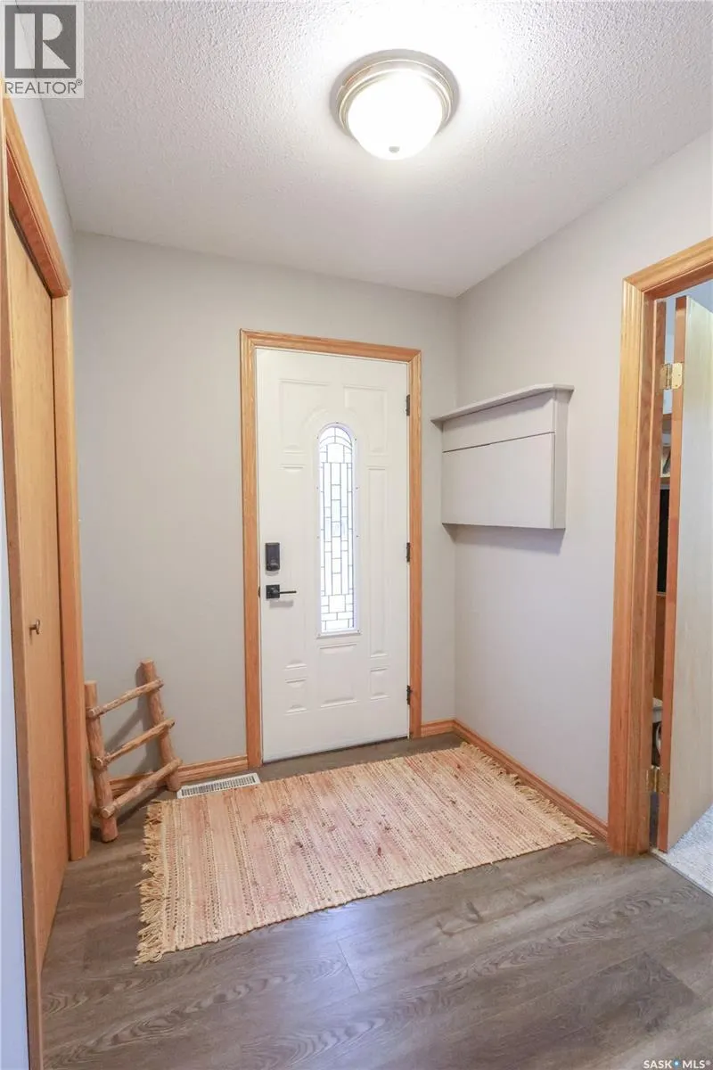 105 Crestview DRIVE