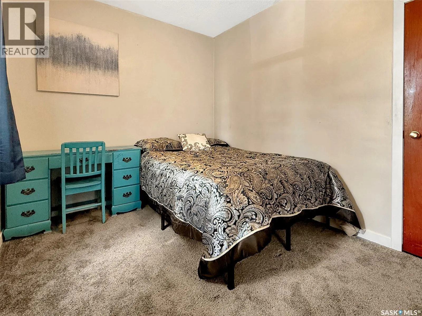 17 3rd AVENUE NE