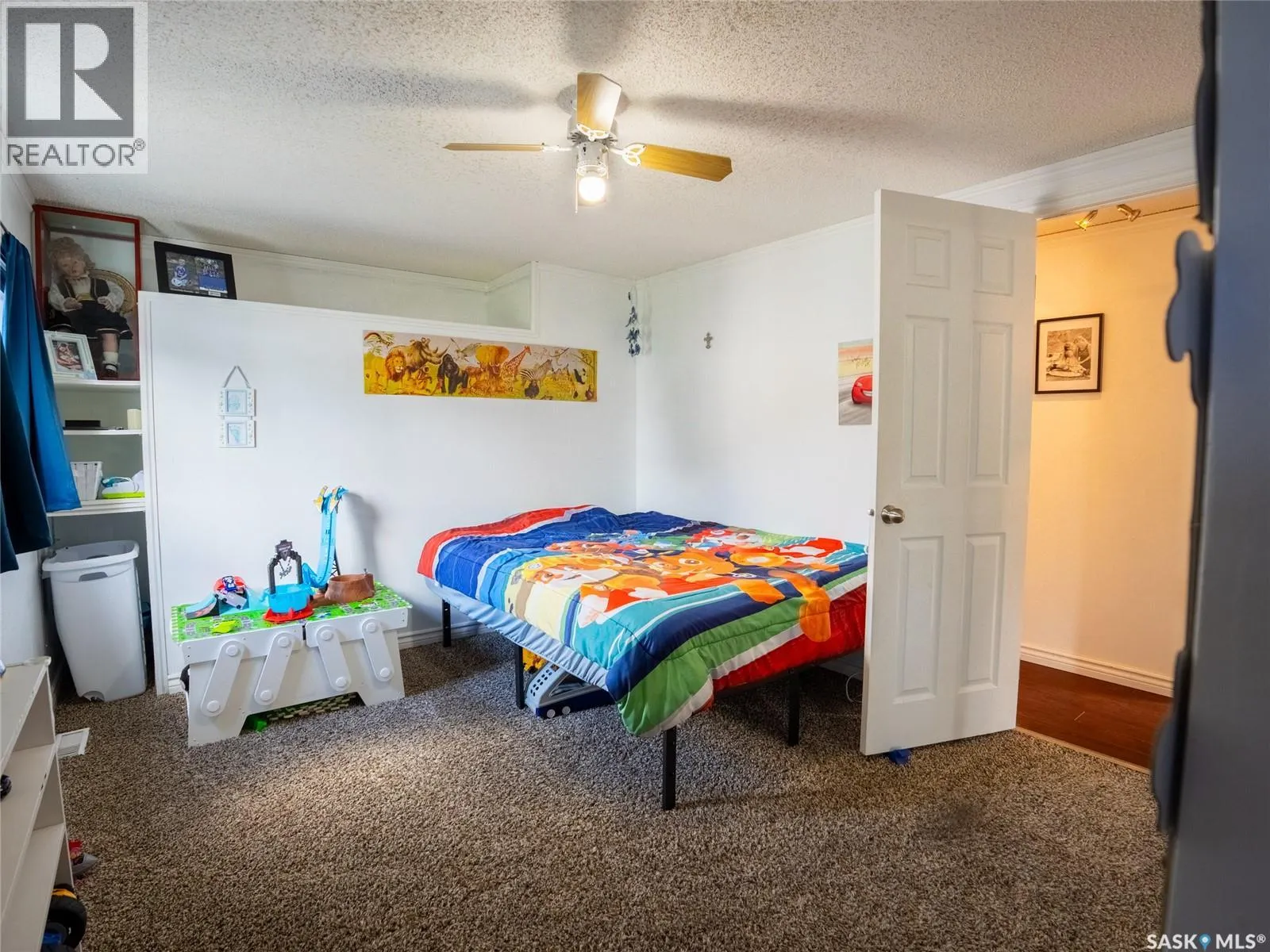 20 Crystal DRIVE