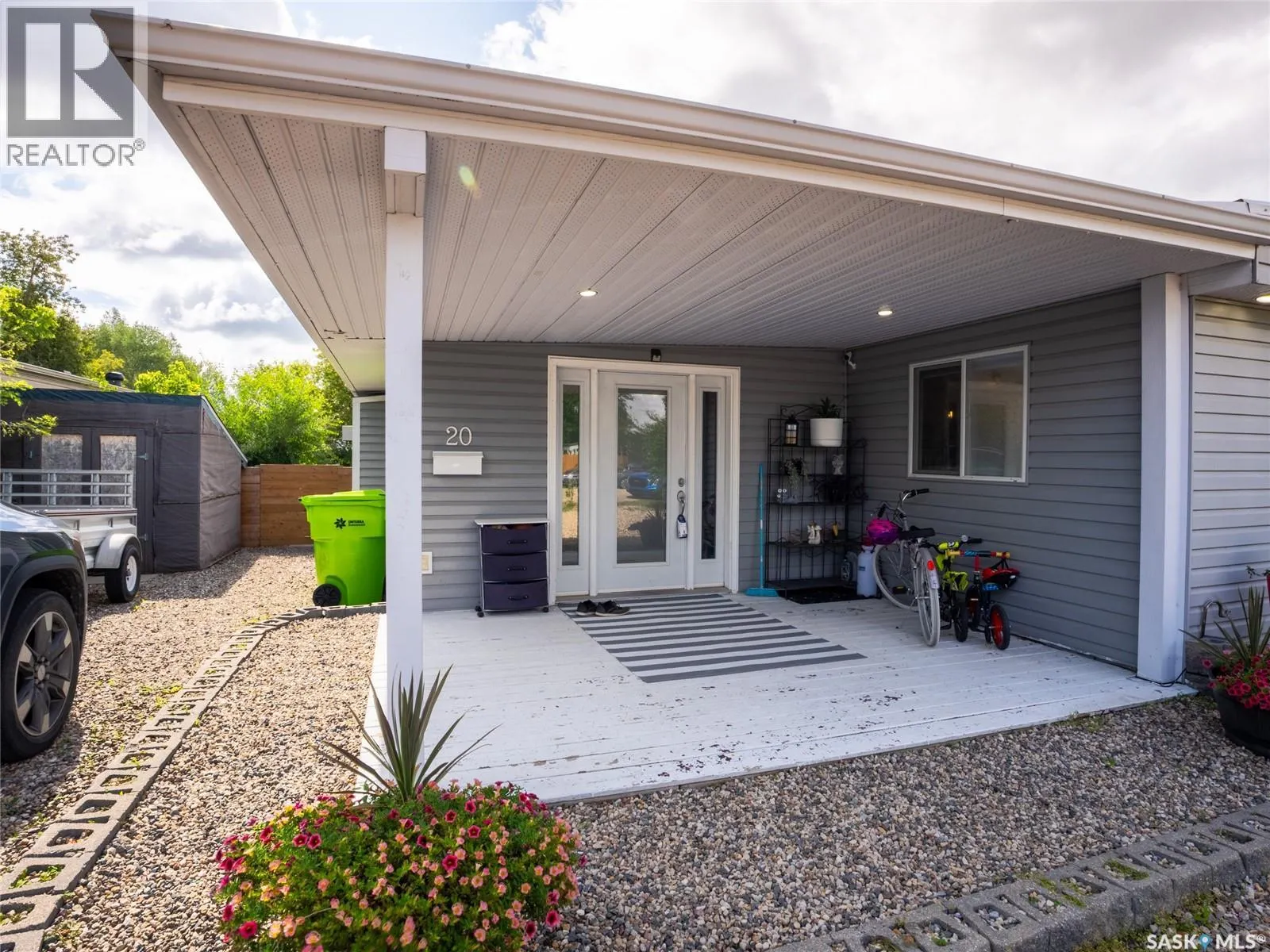 20 Crystal DRIVE
