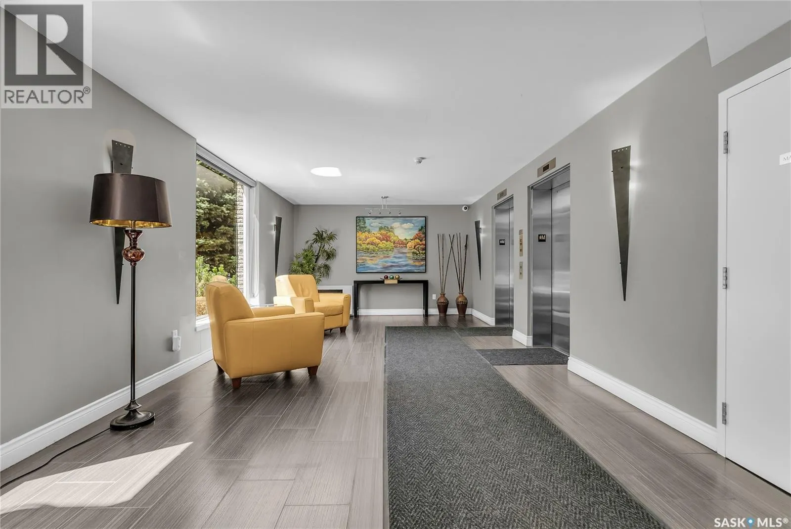 609 902 Spadina CRESCENT E