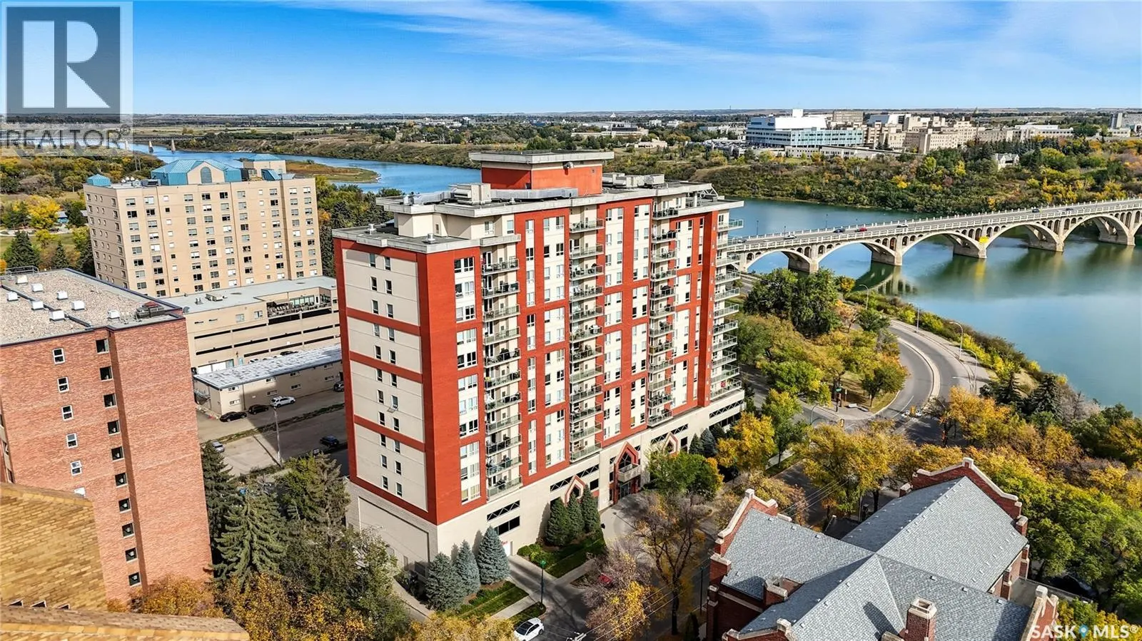 609 902 Spadina CRESCENT E