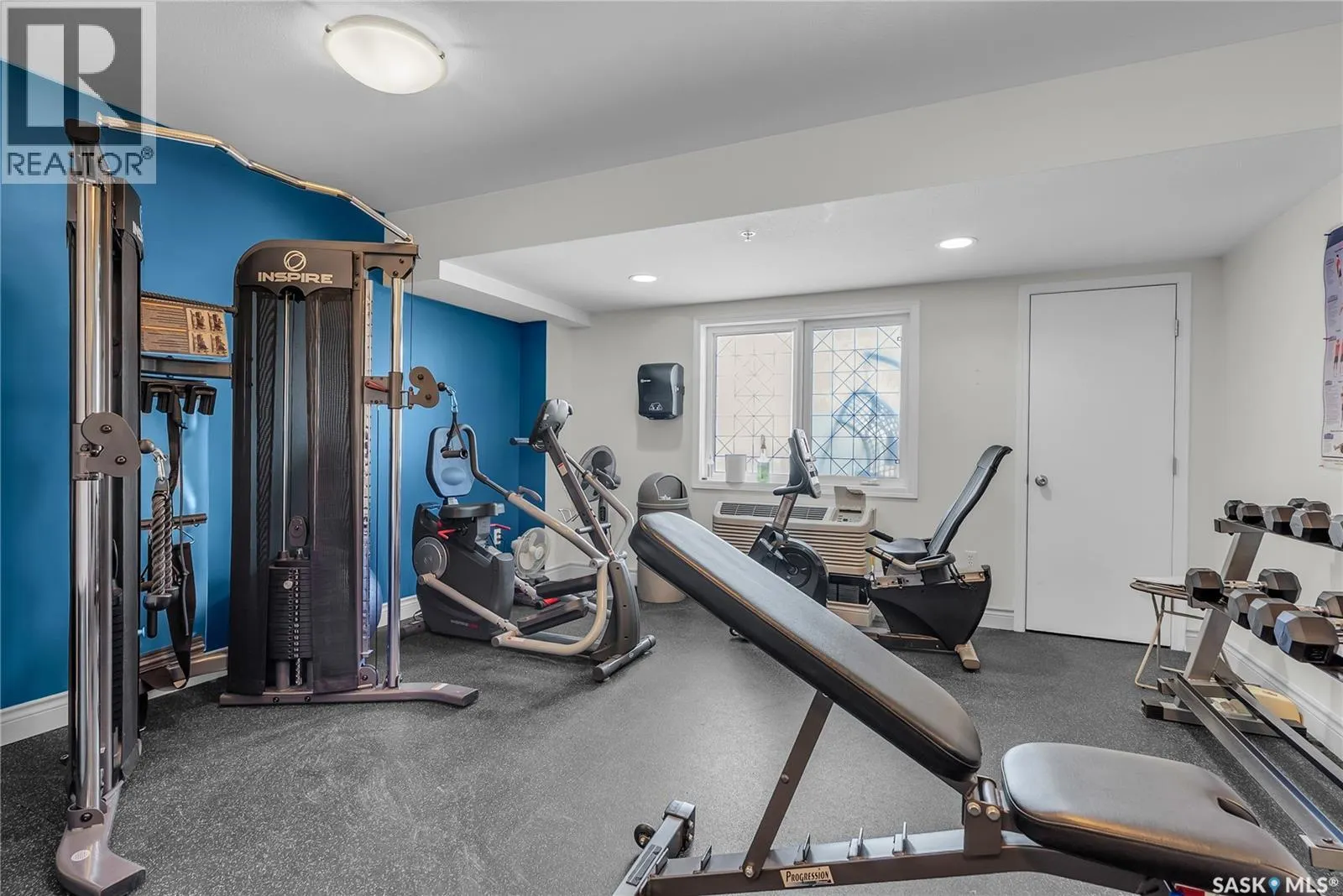 609 902 Spadina CRESCENT E