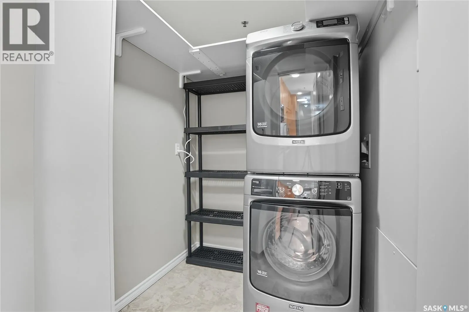 609 902 Spadina CRESCENT E