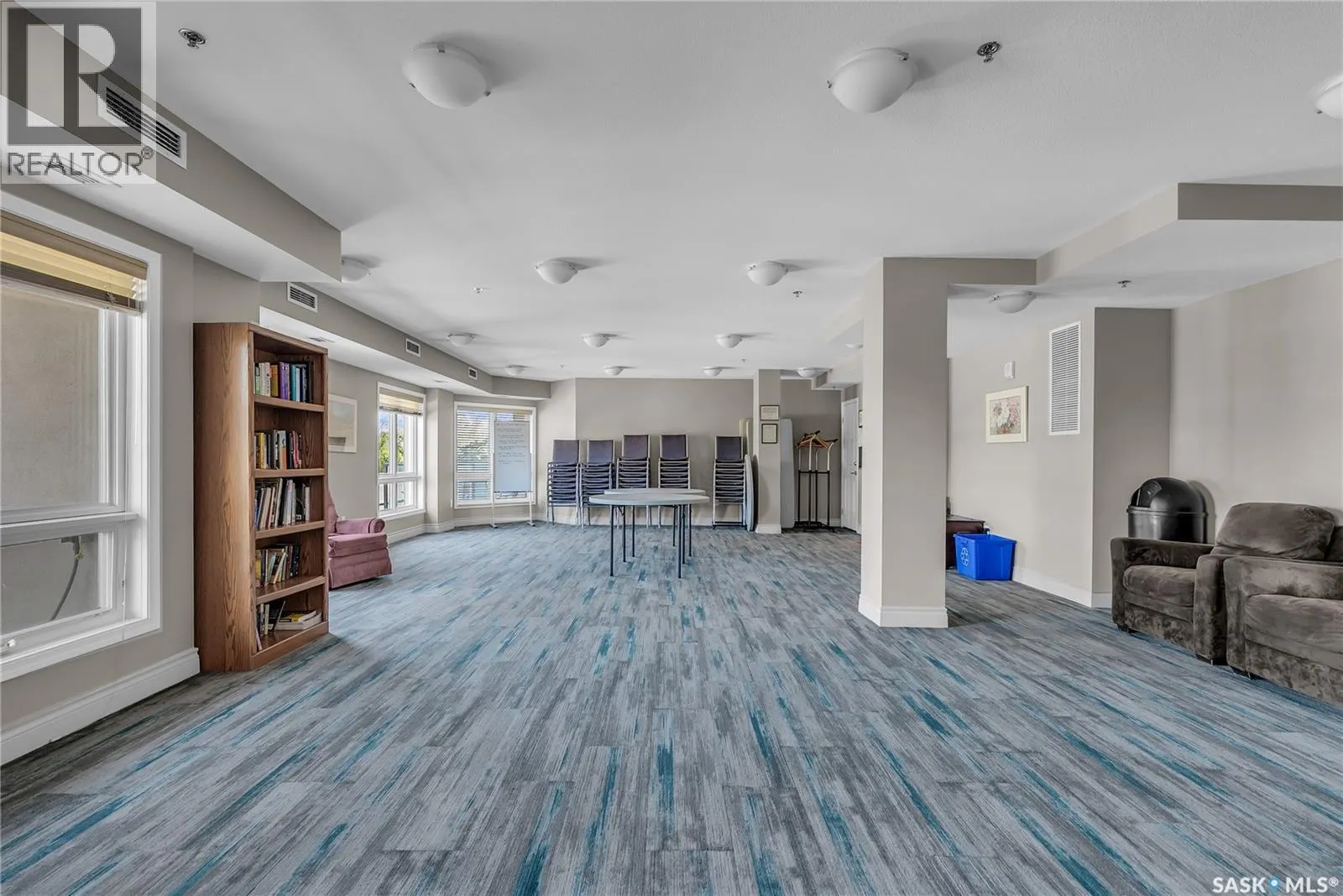 609 902 Spadina CRESCENT E