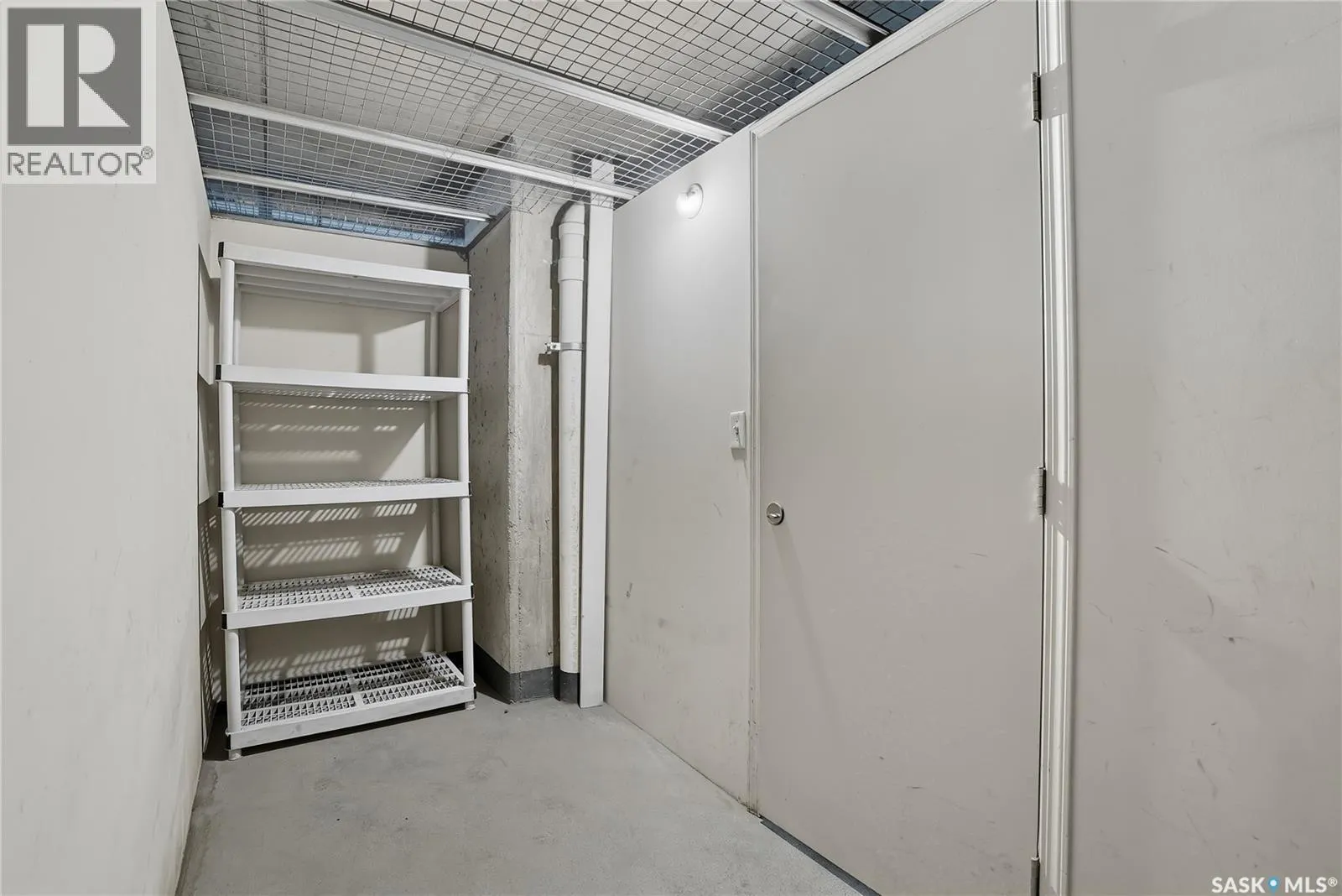 609 902 Spadina CRESCENT E