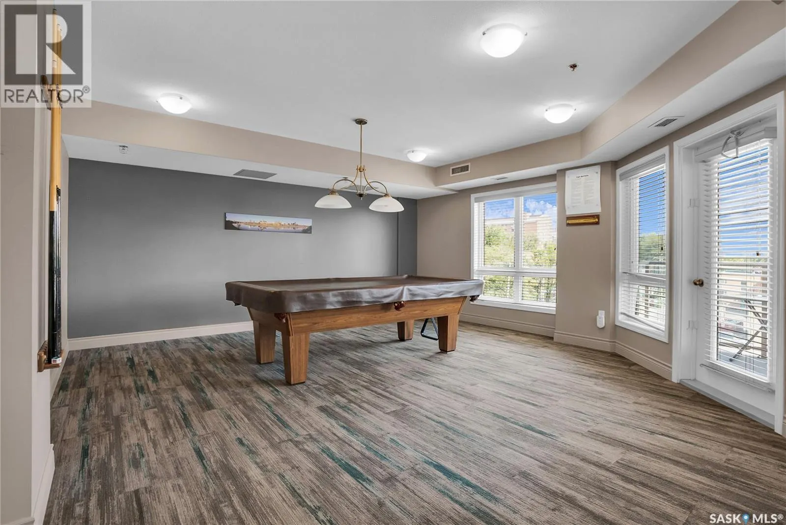 609 902 Spadina CRESCENT E
