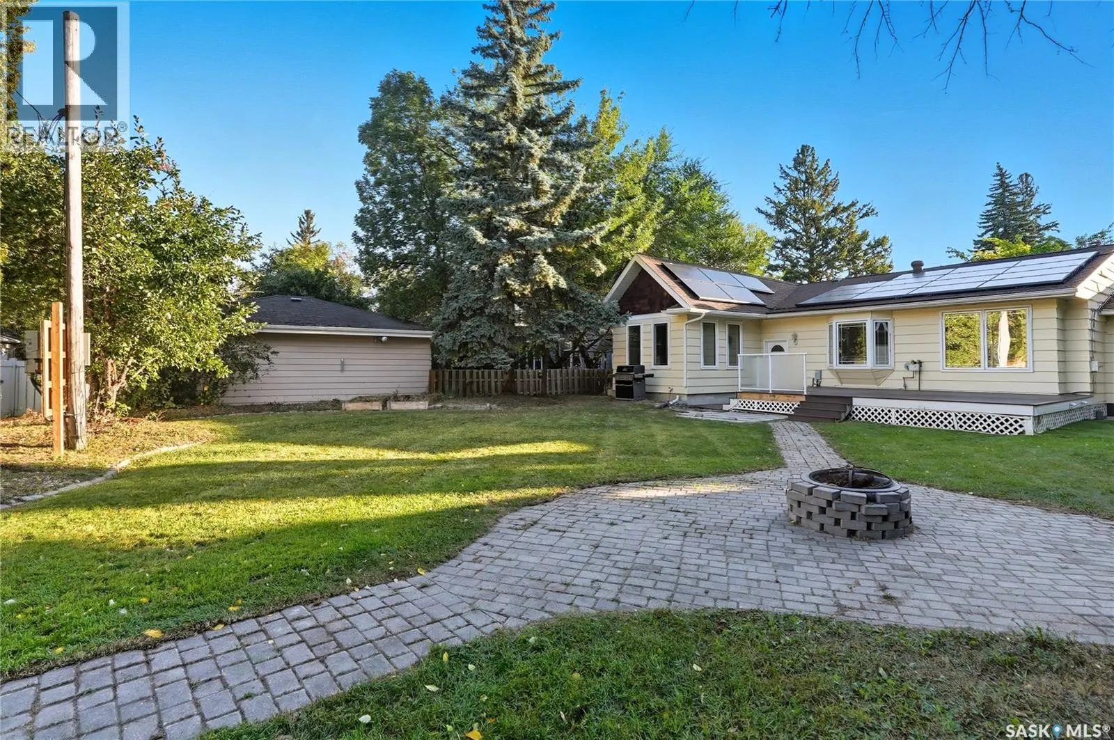 518 Bate CRESCENT
