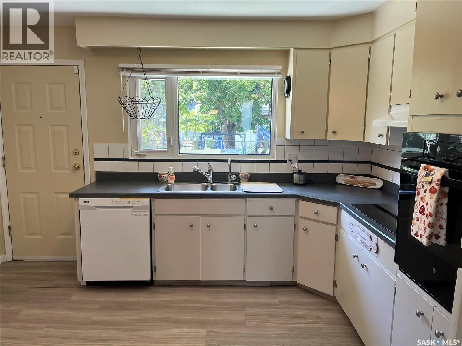 96 BOBOLINK BAY