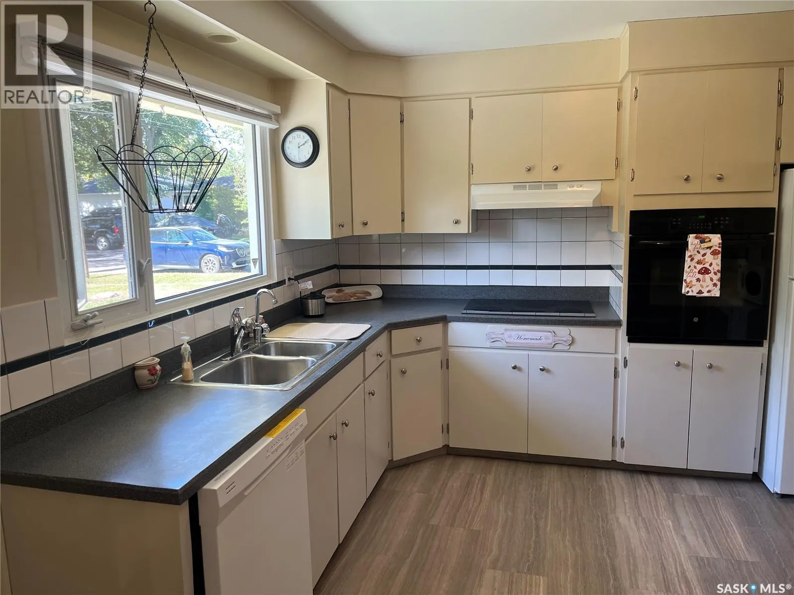 96 BOBOLINK BAY