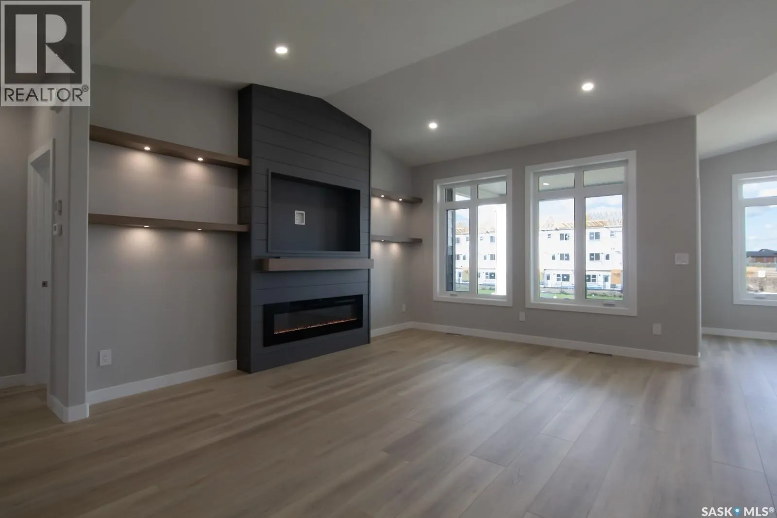 423 Sharma CRESCENT