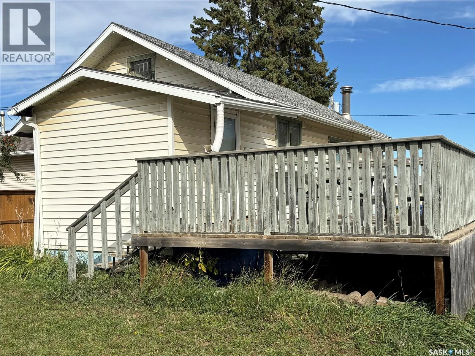 109 Burns AVENUE W