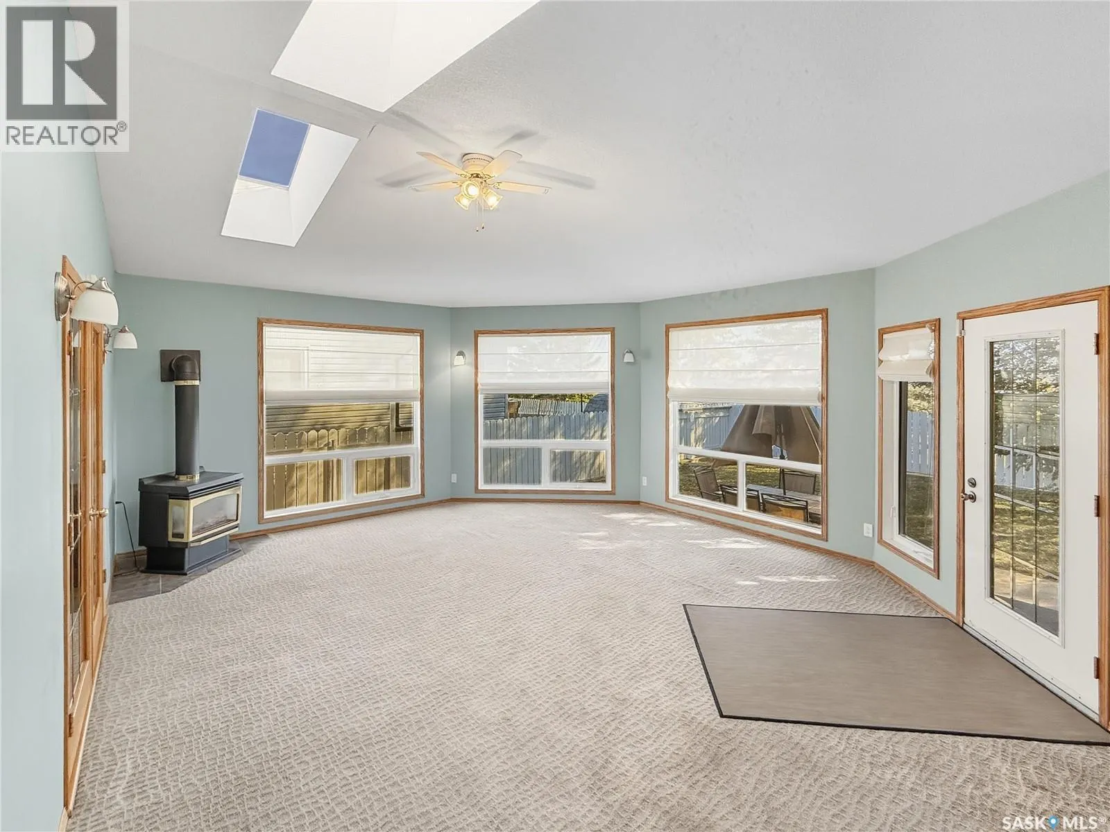 406 Curry CRESCENT