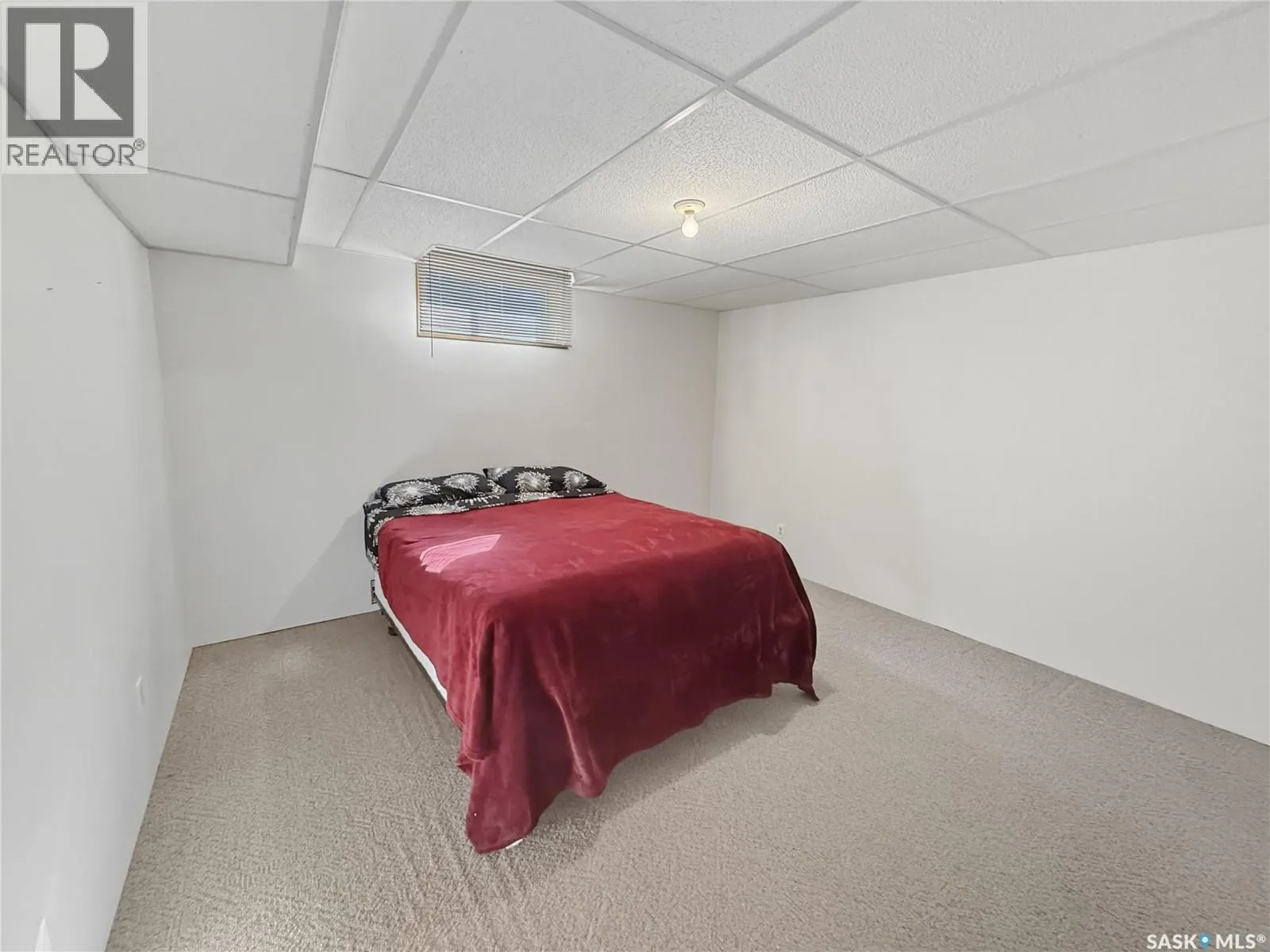 406 Curry CRESCENT