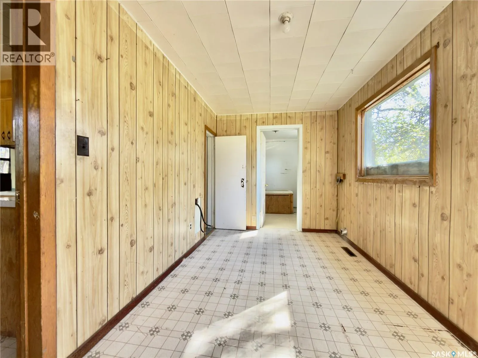 128 Railway AVENUE