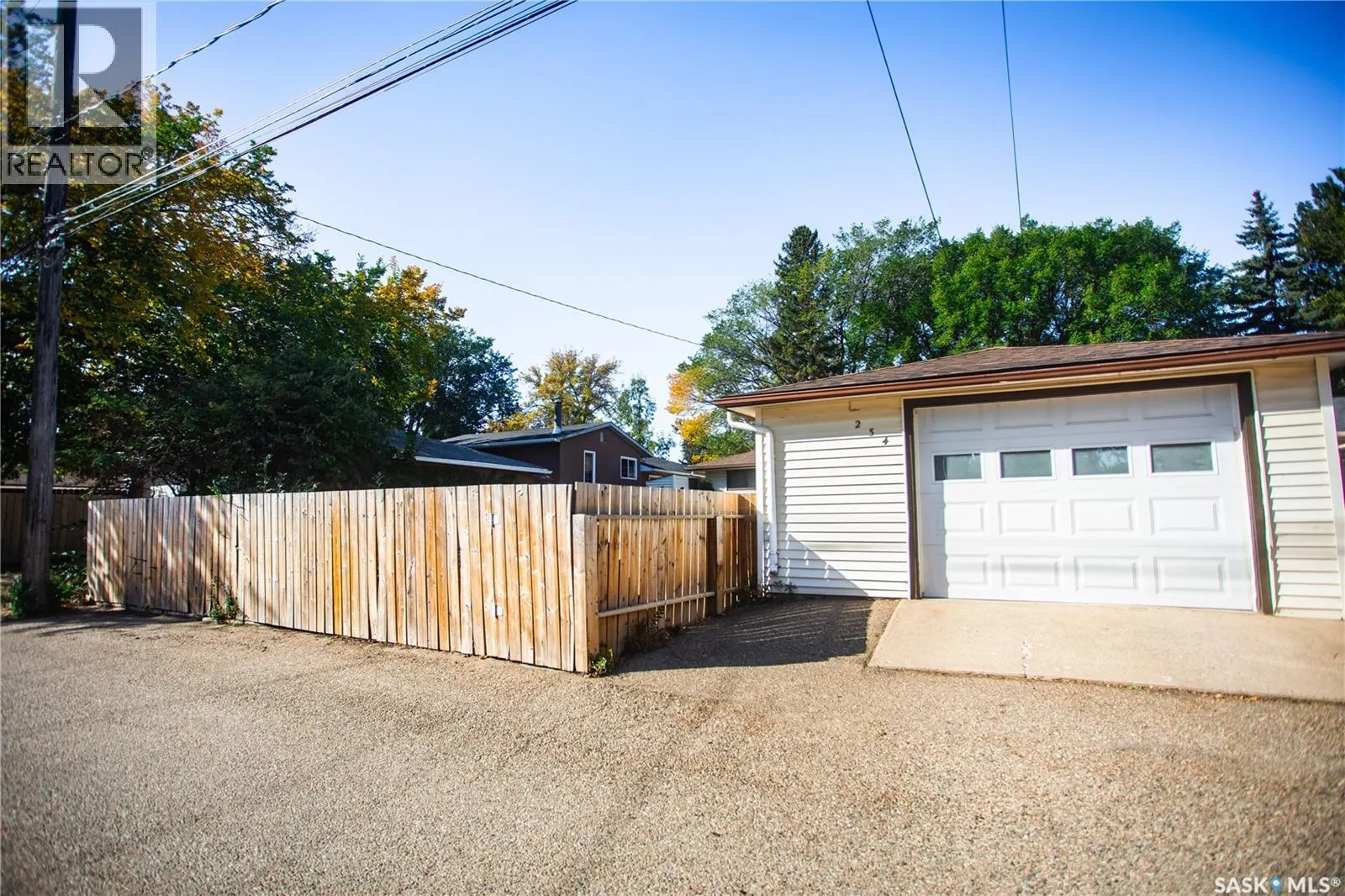234 Winnipeg AVENUE N