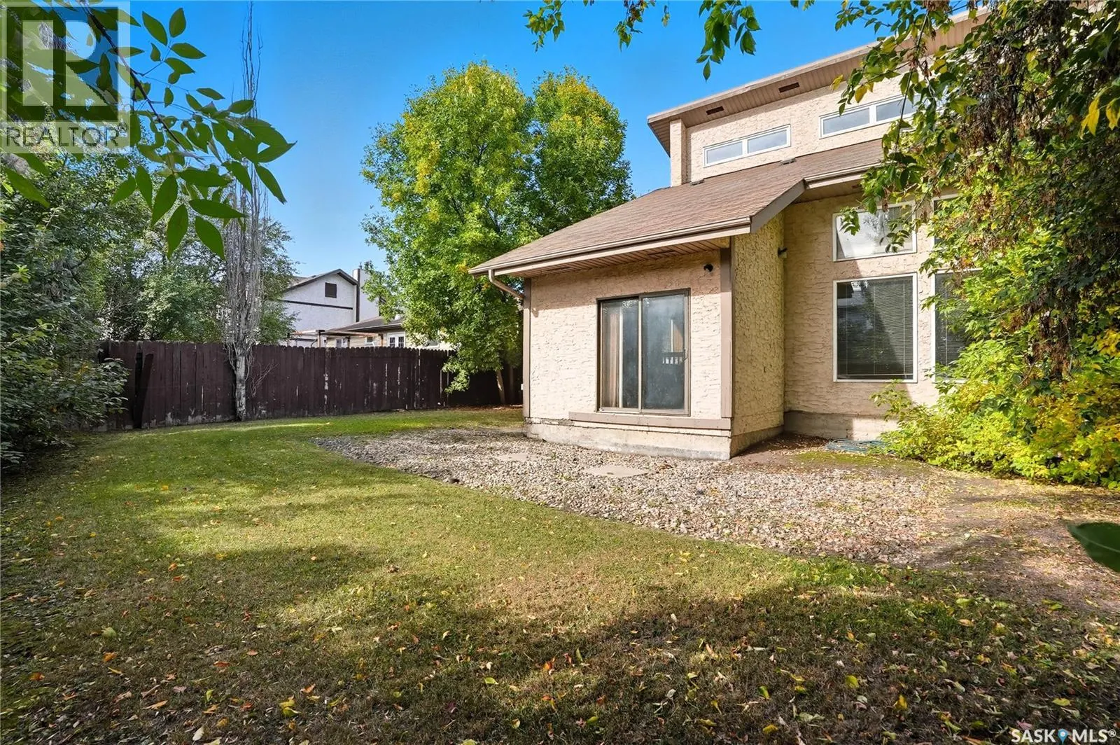 511 AE Adams CRESCENT