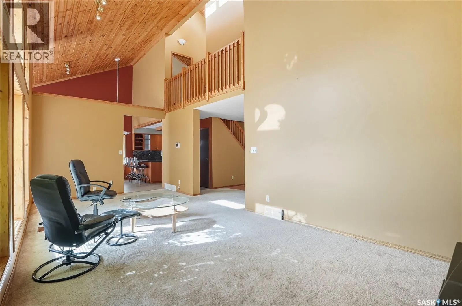 511 AE Adams CRESCENT