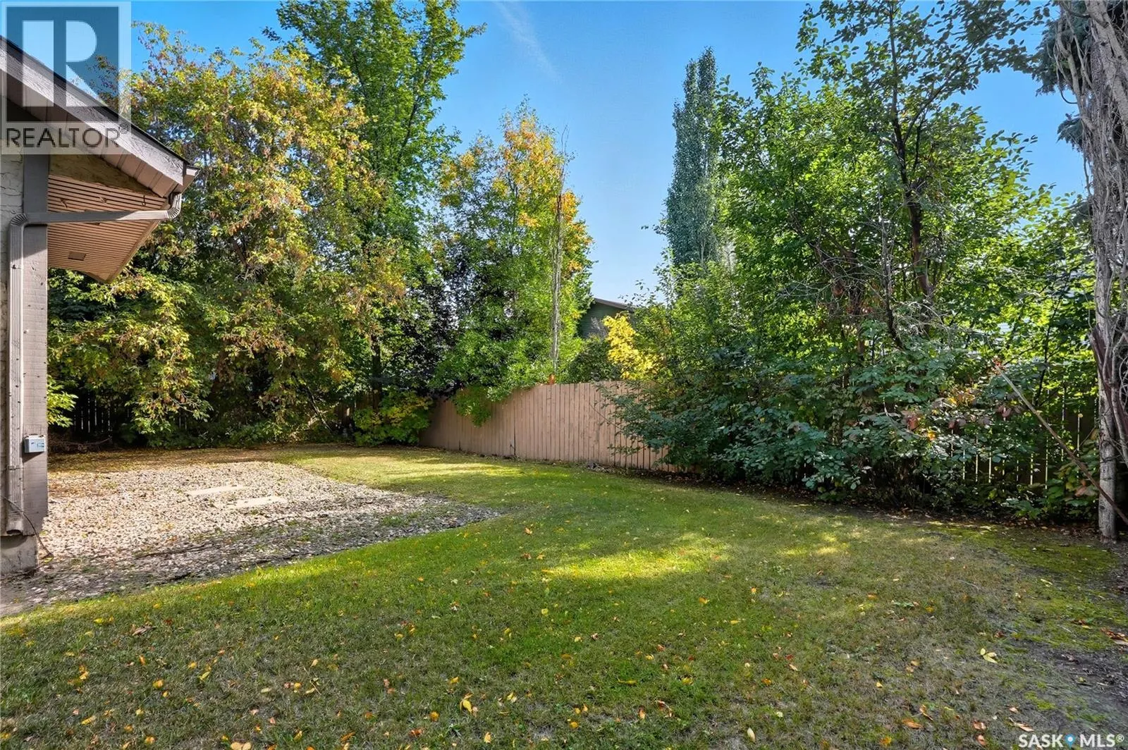 511 AE Adams CRESCENT