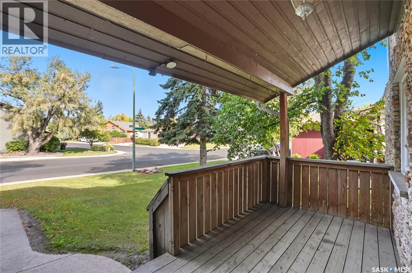 511 AE Adams CRESCENT