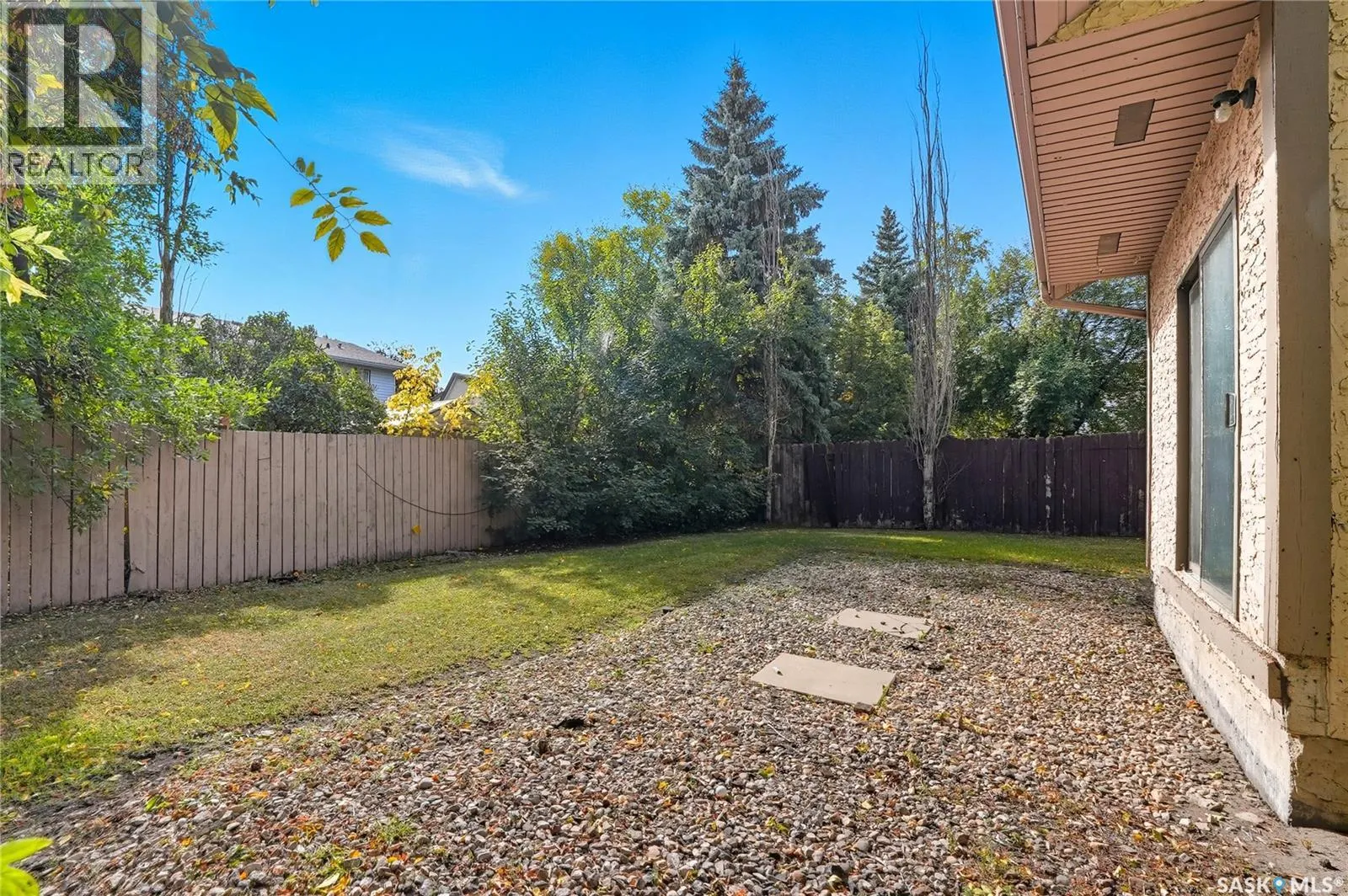 511 AE Adams CRESCENT