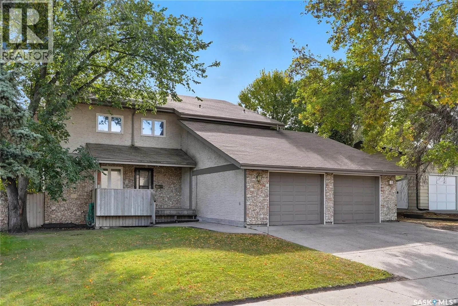 511 AE Adams CRESCENT