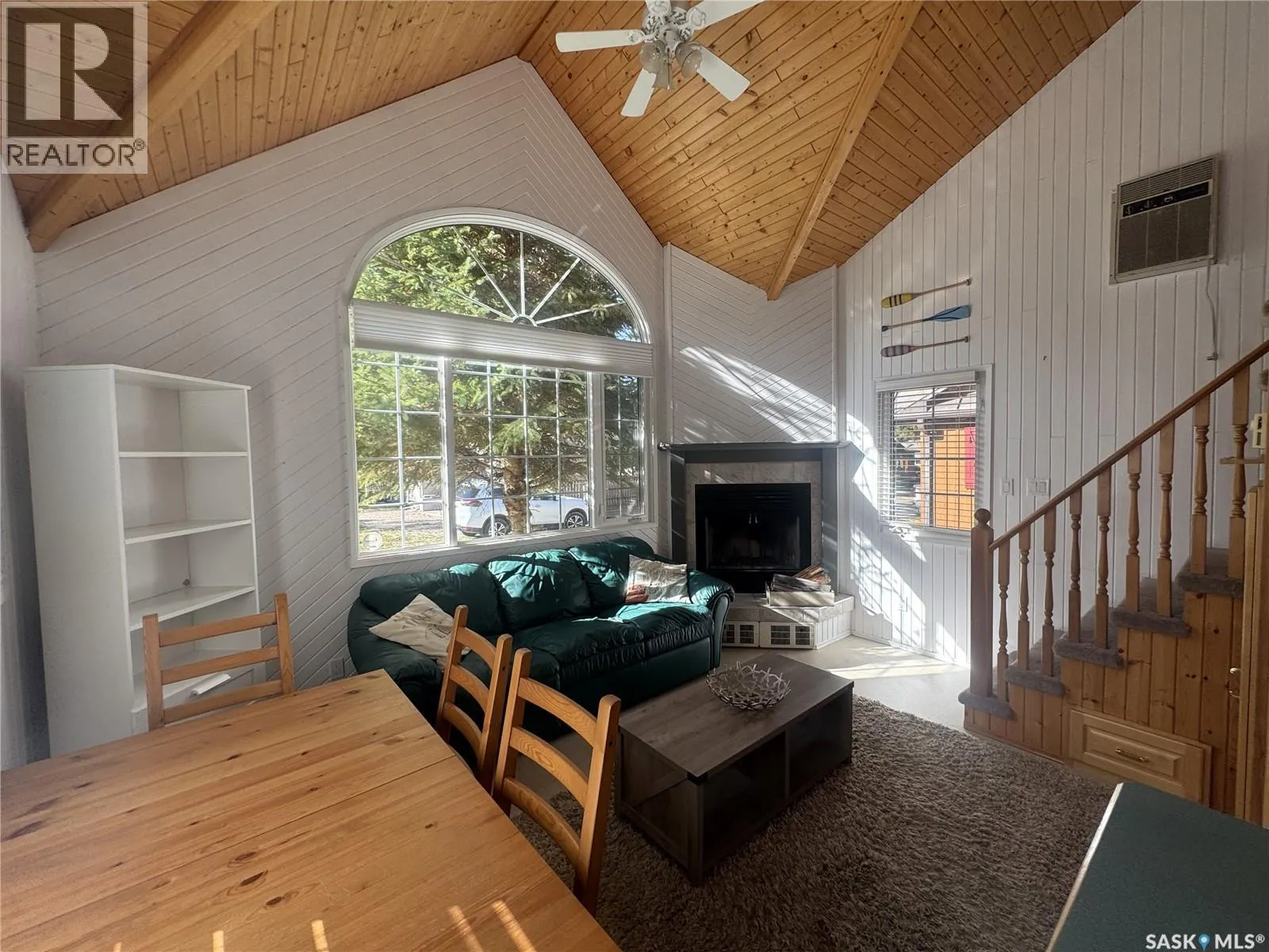 1530 Jay - Waskesiu Lake