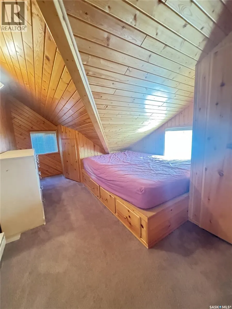 1530 Jay - Waskesiu Lake