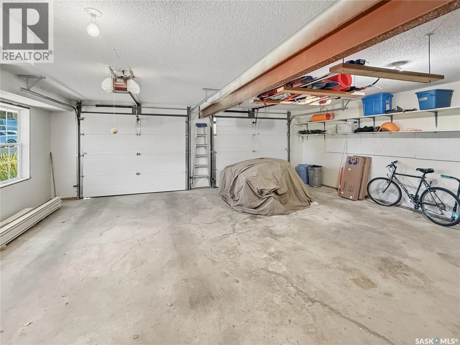 870 Field DRIVE