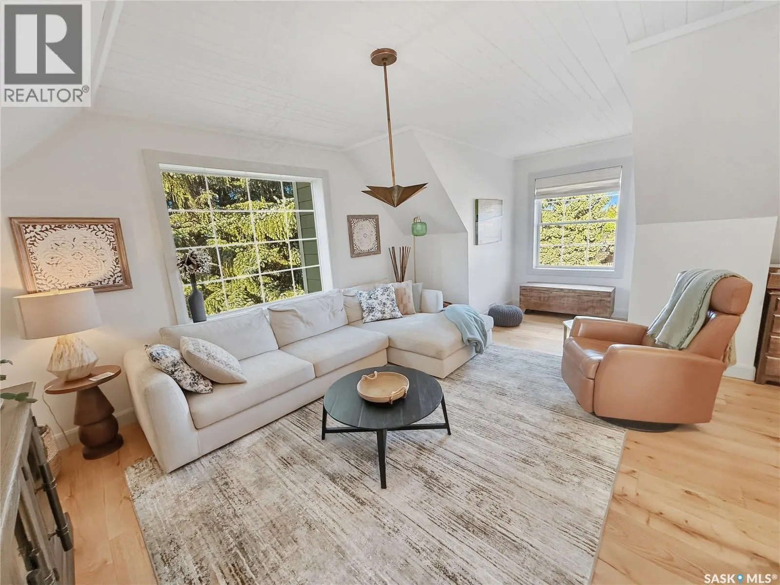 870 Field DRIVE