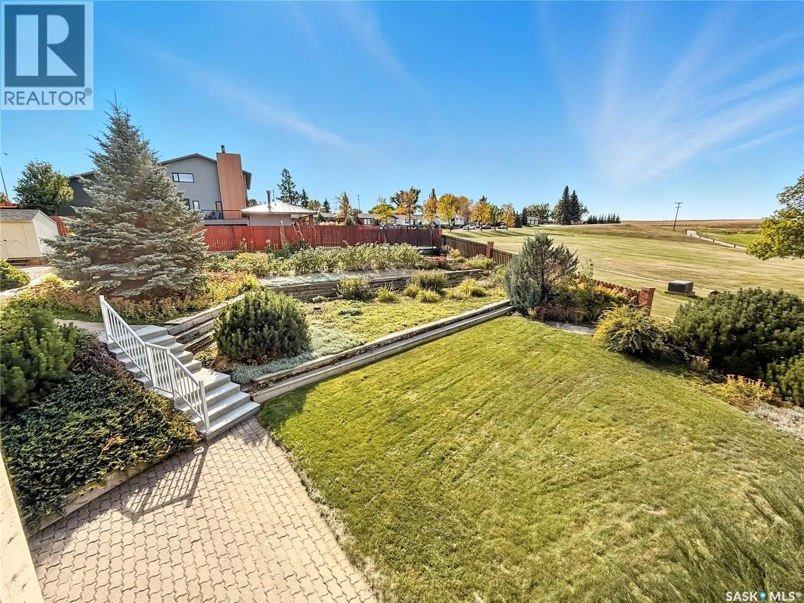 870 Field DRIVE