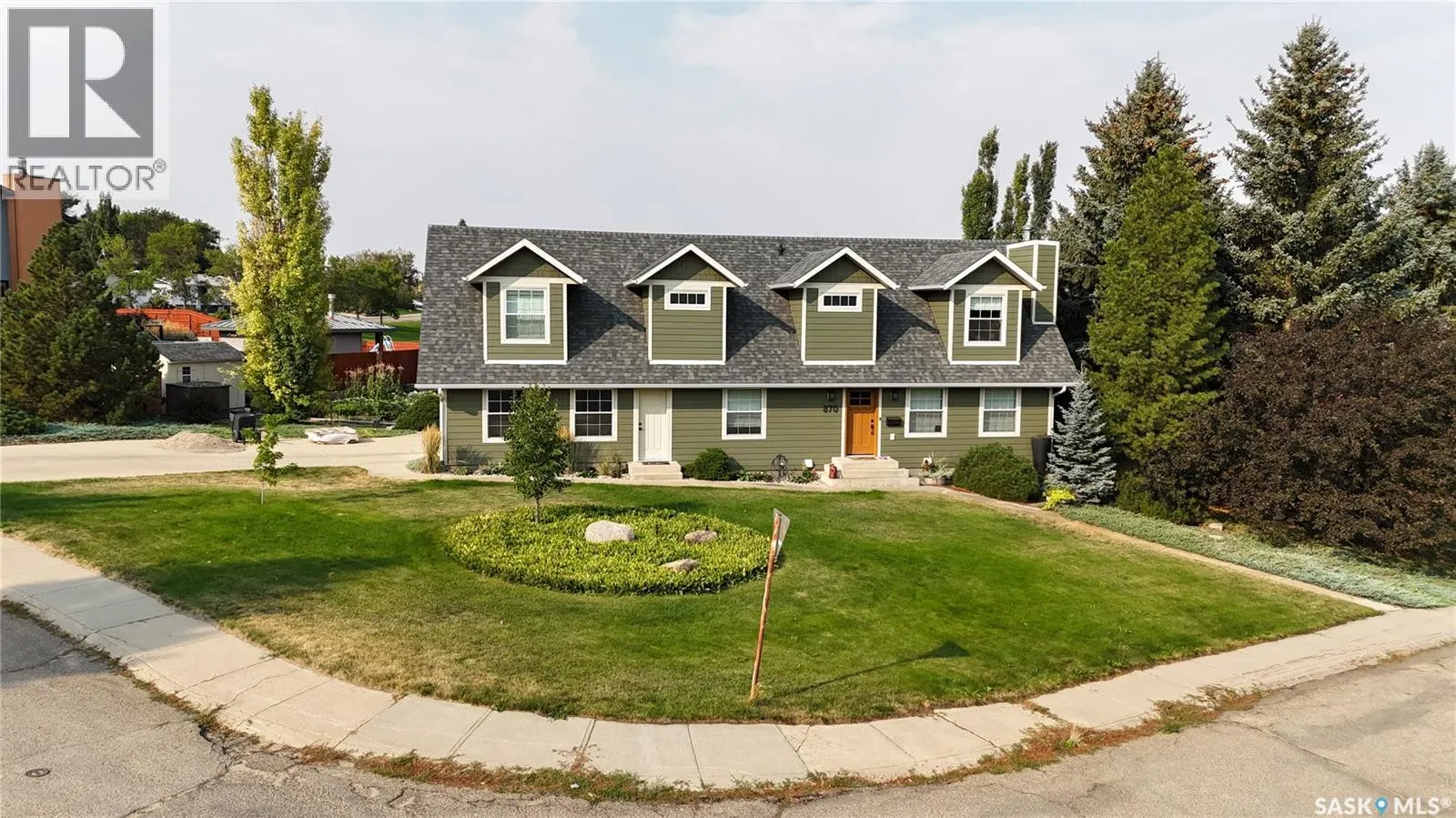 870 Field DRIVE