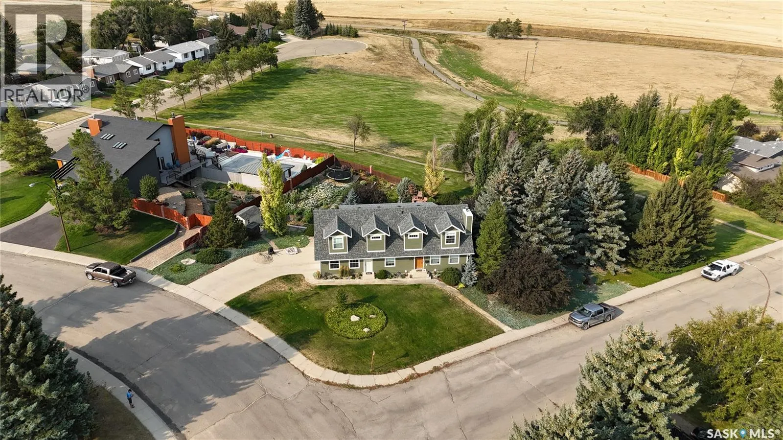 870 Field DRIVE