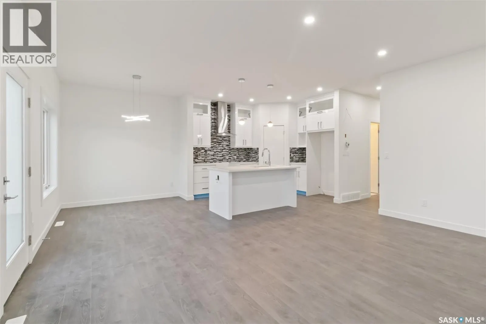 157 Antonini COURT