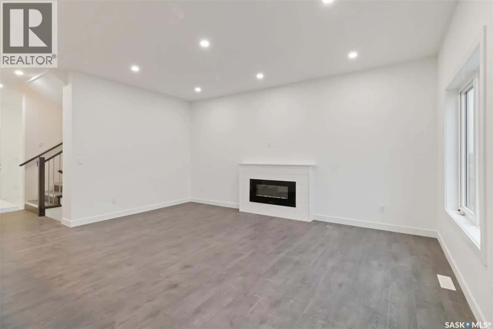 157 Antonini COURT