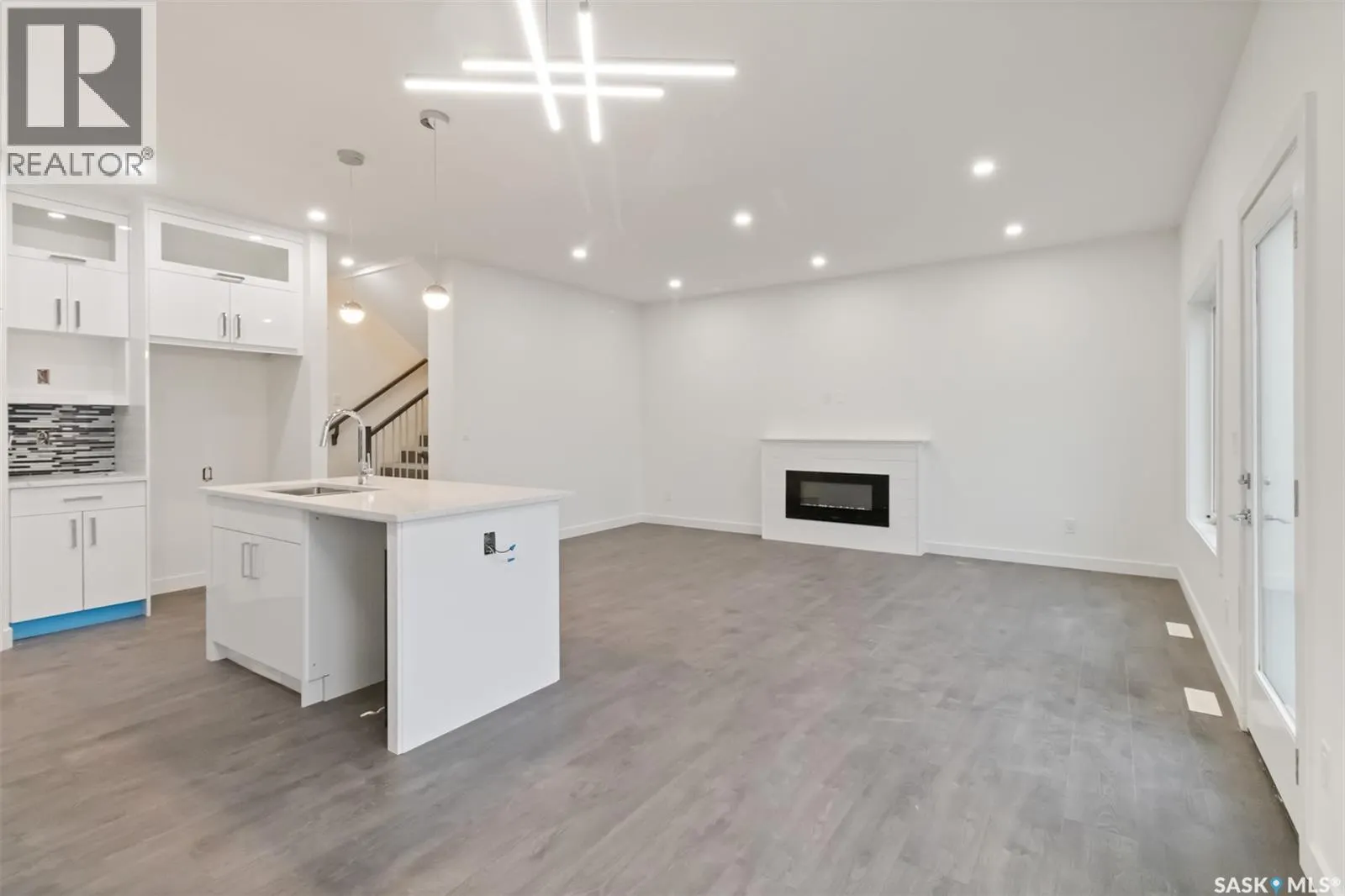 157 Antonini COURT