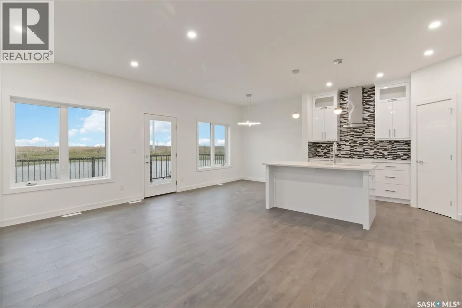 157 Antonini COURT