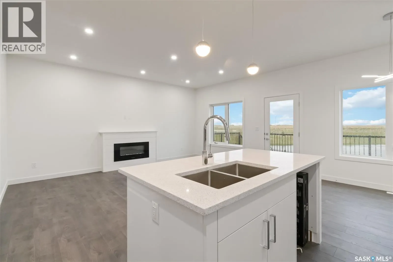 157 Antonini COURT