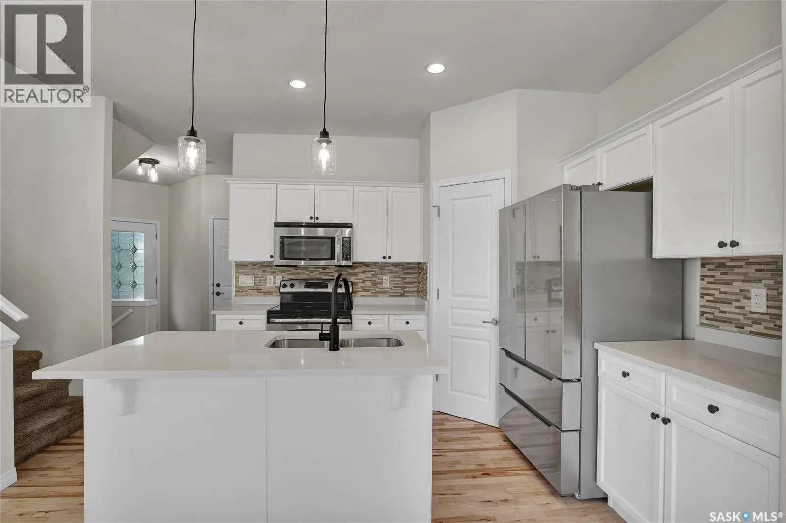 150 Ashworth CRESCENT