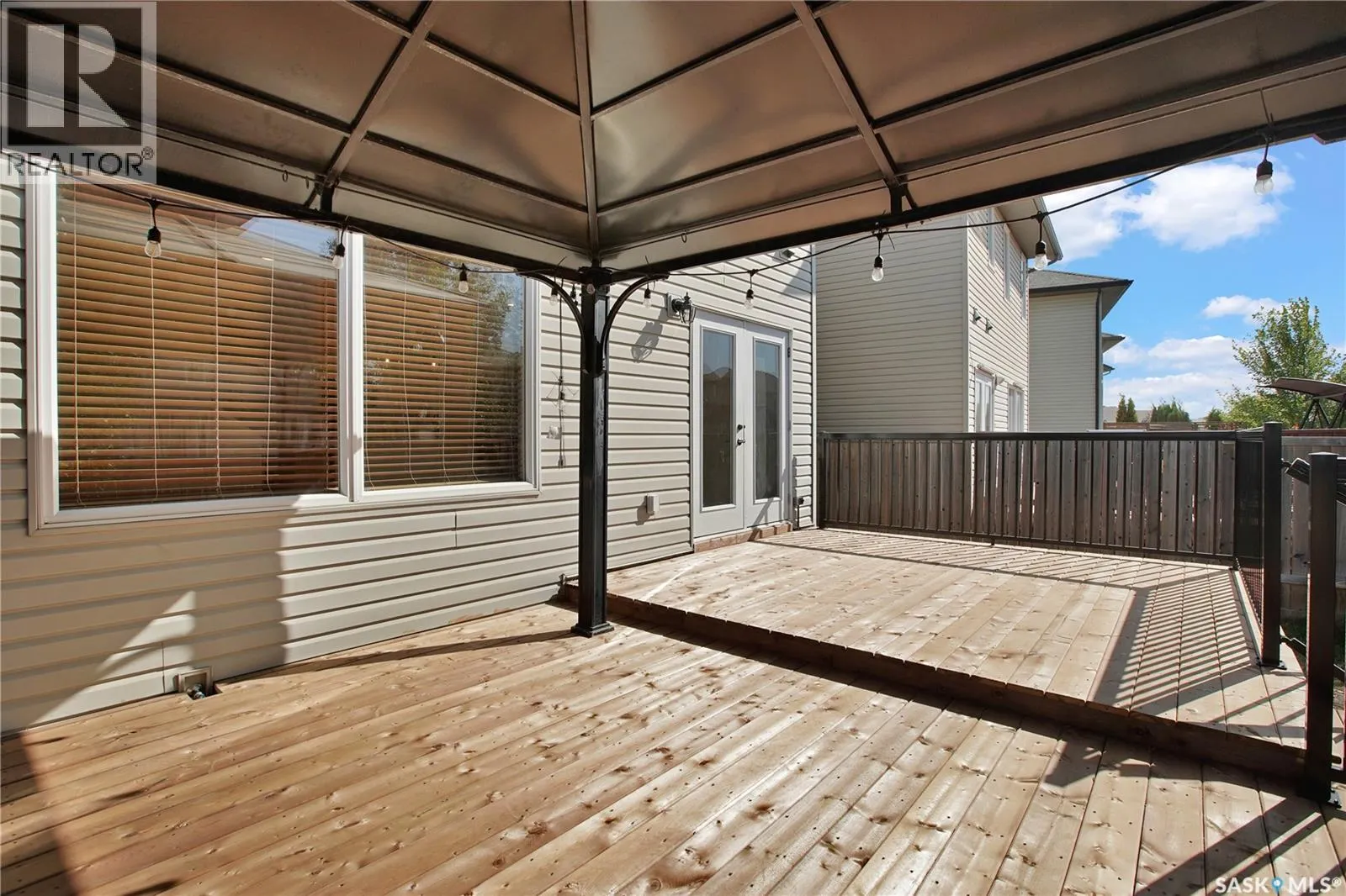 150 Ashworth CRESCENT