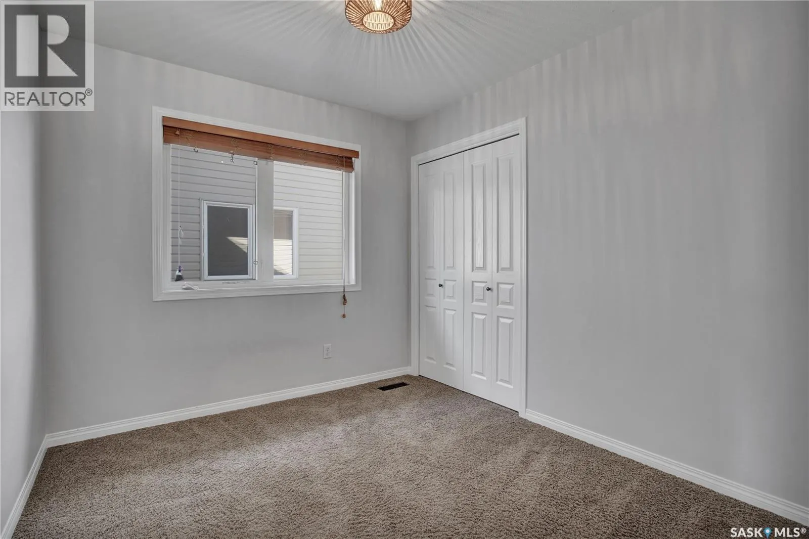 150 Ashworth CRESCENT
