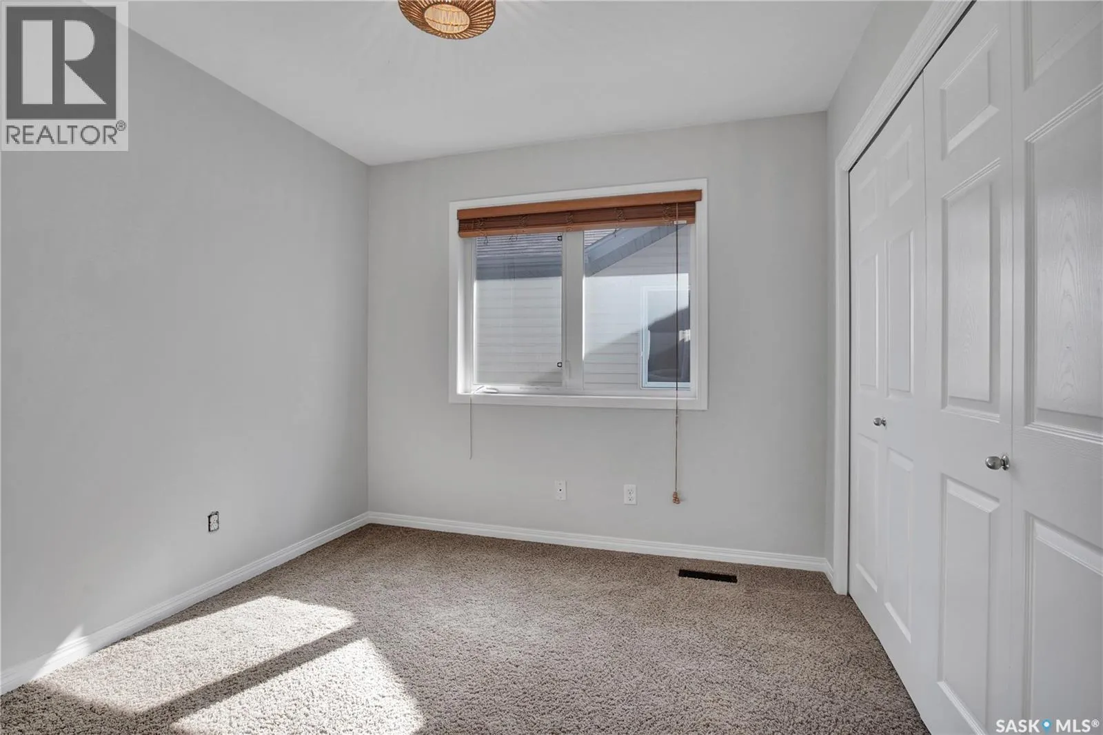150 Ashworth CRESCENT