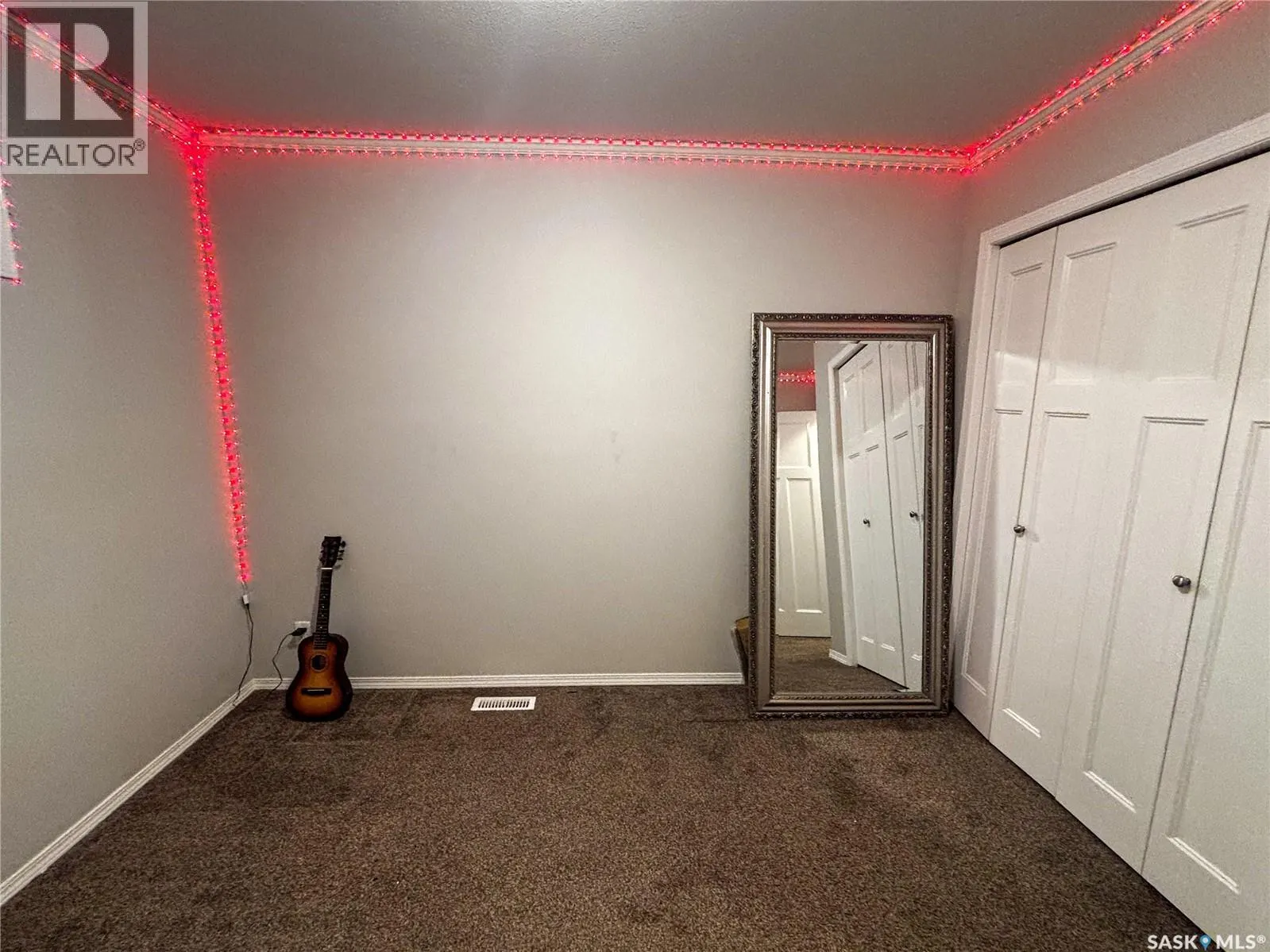 803 1022 Hampton CIRCLE