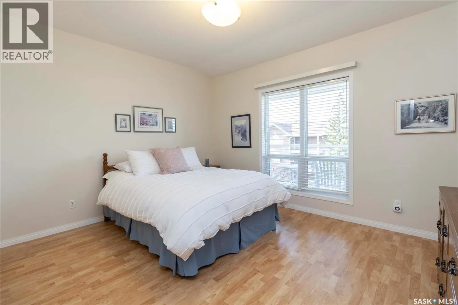 304 914 Heritage VIEW