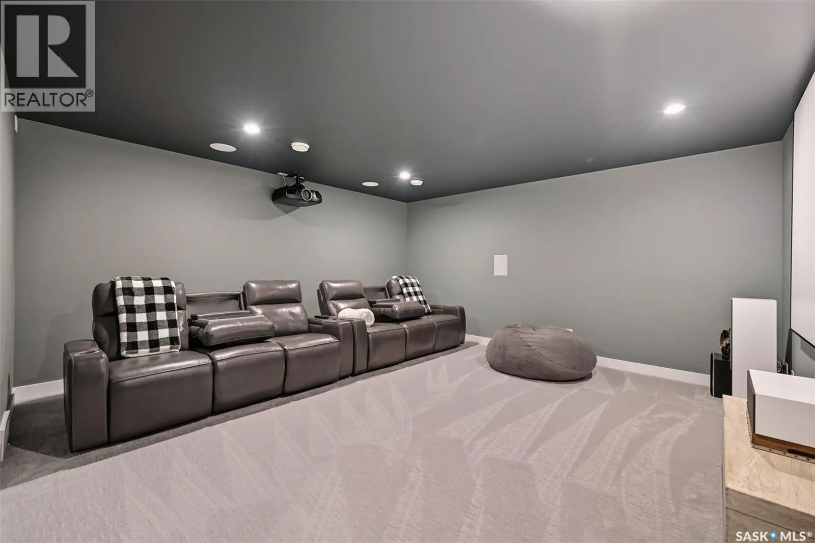 148 Greenbryre CLOSE